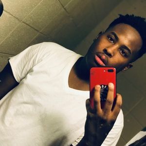 Meet your Posher, Robert